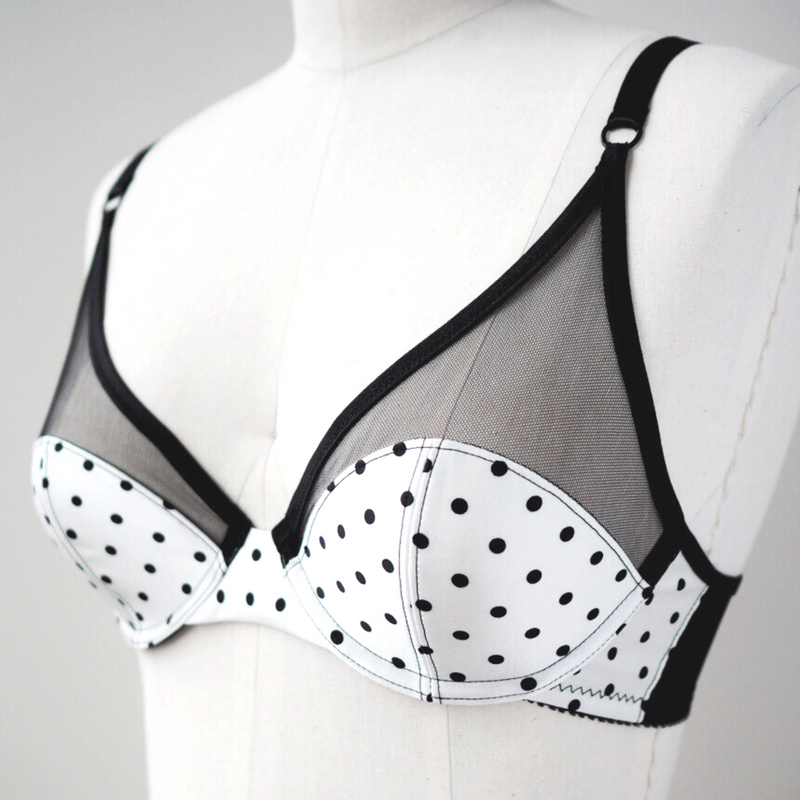 30D Bra Size: Introduction, International Conversion, Sister sizes and more